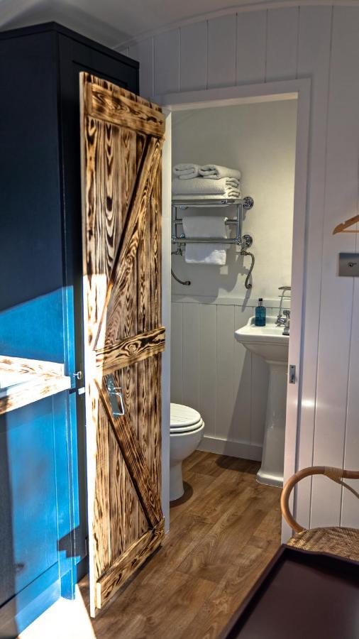 Lodge Loch Lomond Waterfront Luxury *