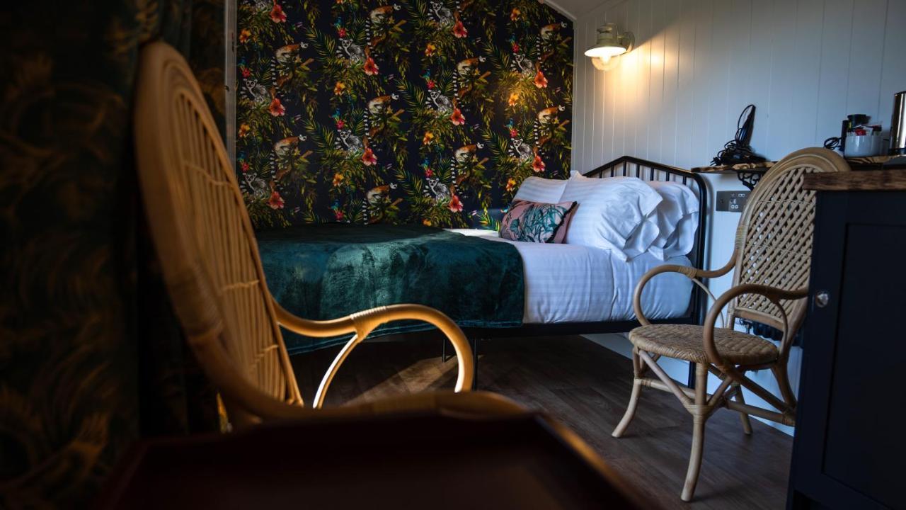 Lodge Loch Lomond Waterfront Luxury *
