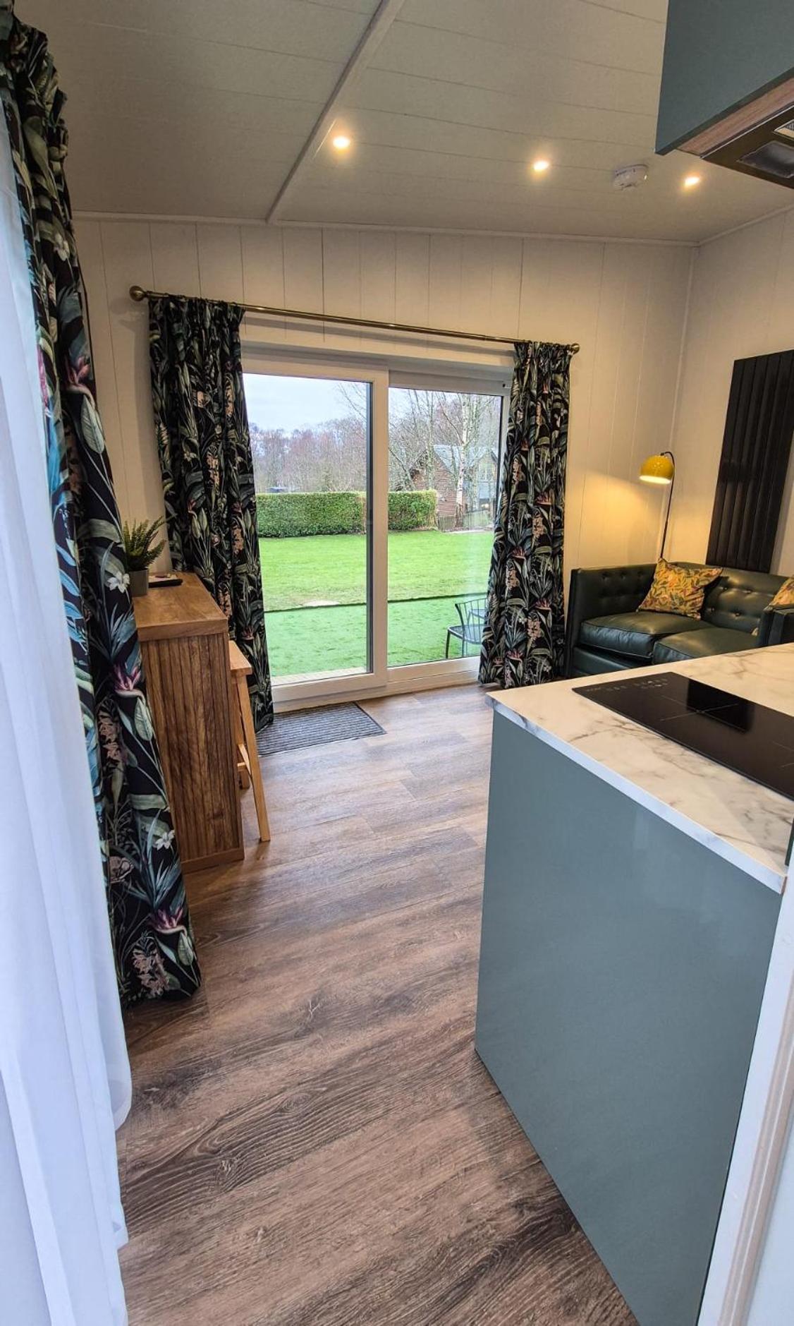 Loch Lomond Waterfront Luxury * Balmaha