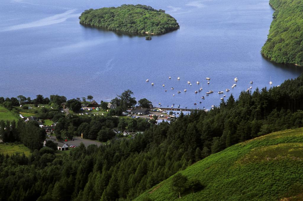 Деревянный коттедж Loch Lomond Waterfront Luxury *